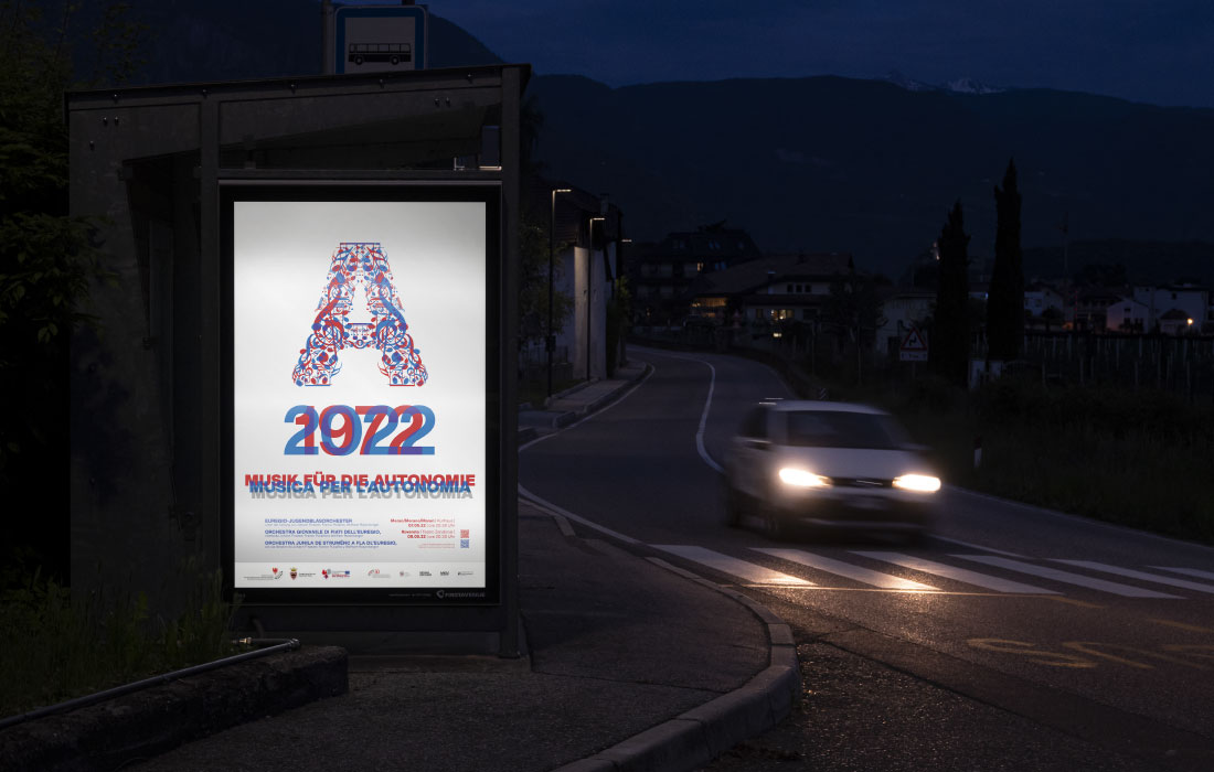 Citylight Plakat in Süddtirol: Werbeampagne des Südtiroler Landtages mit Plakaten an den Bushaltestellen. Design von adpassion, Werbeagentur in Bozen.